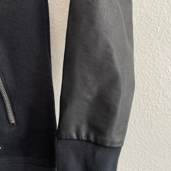 Volcom Jacket - Picture 4 of 6